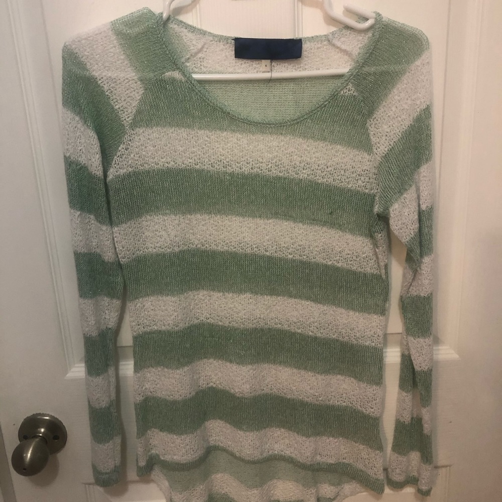 Ladies Sparkly Green/white Top